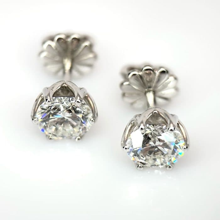 Сережки з білого золота з діамантами по 0.70 ct